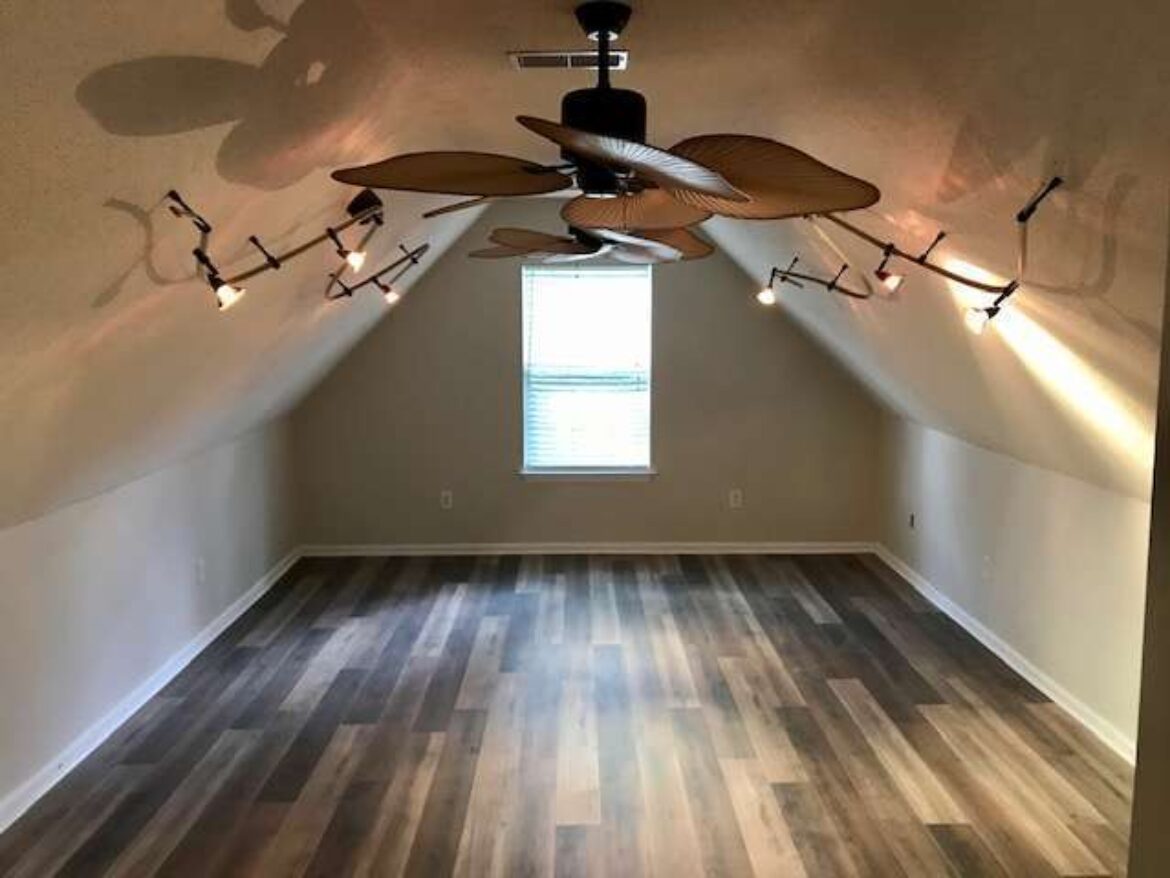 Ceiling Fan - Hardwood